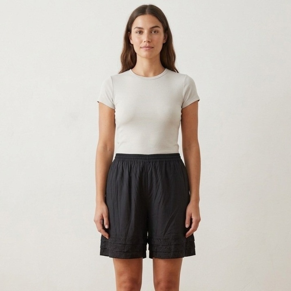 MSAS Shorts Women's Free Size Black Embroidered Hem Elastic Waist Pockets‎ Rayon
